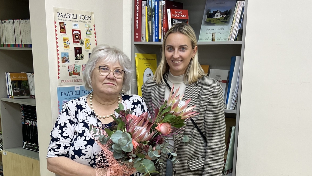 Sünnipäevalaps Erja Liivson ja vallavanem Helen Elias