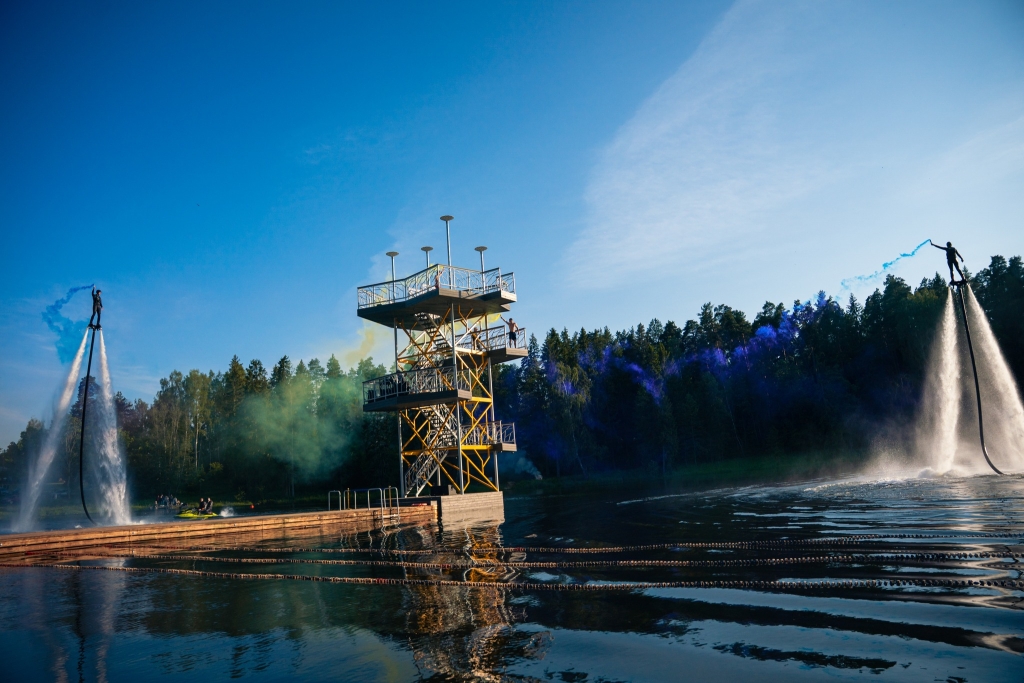 Tõrva Vanamõisa järve ääres pidulikult Baltikumi kõrgeim vettehüppetorn – Lõvitorn