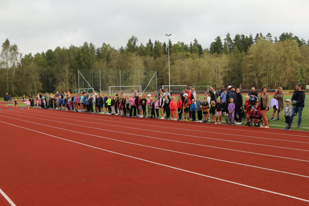 XVIII Tõrva kergejõustikupäev olümpialastega