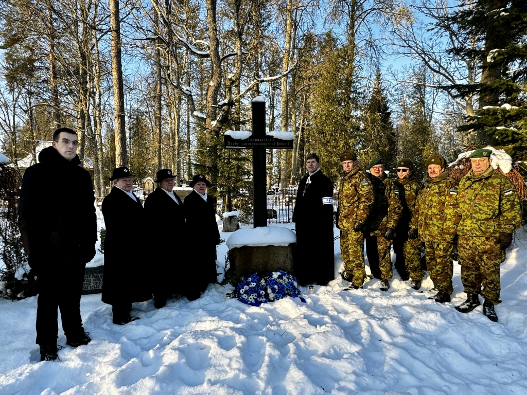 Helme kalmistul meenutati Roobe lahingut