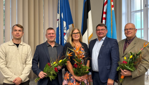 Pildil vallavalitsuse liikmed (pildilt puudub Maire Appo)