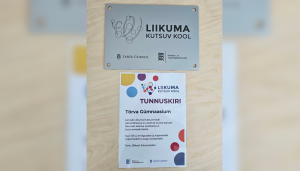 Pildil on kujutatud Liikuma Kutsuva Kooli vapikooli tiitlit
