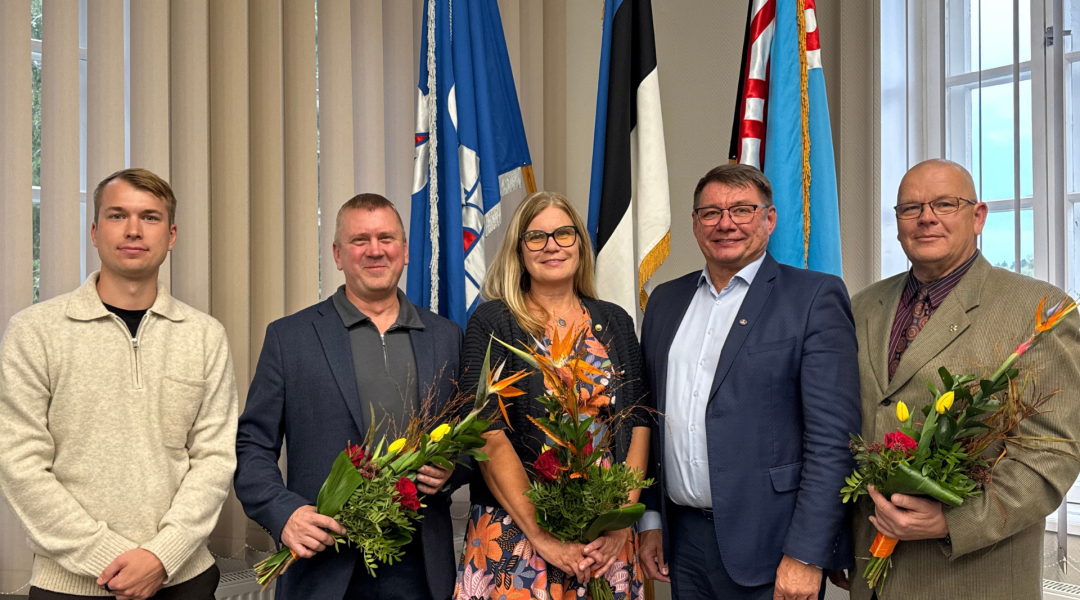 Pildil vallavalitsuse liikmed (pildilt puudub Maire Appo)