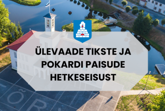 Pildil on kujutatud Tõrva vallavalitsust, mille ees on kujundus kirjaga "ülevaade Tikste ja Pokardi paisude hetkeseisust"